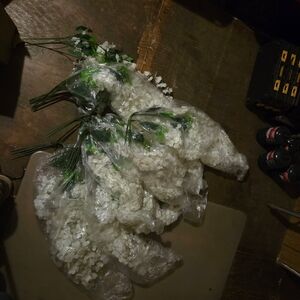 47 Elegant White Floral Arrangement